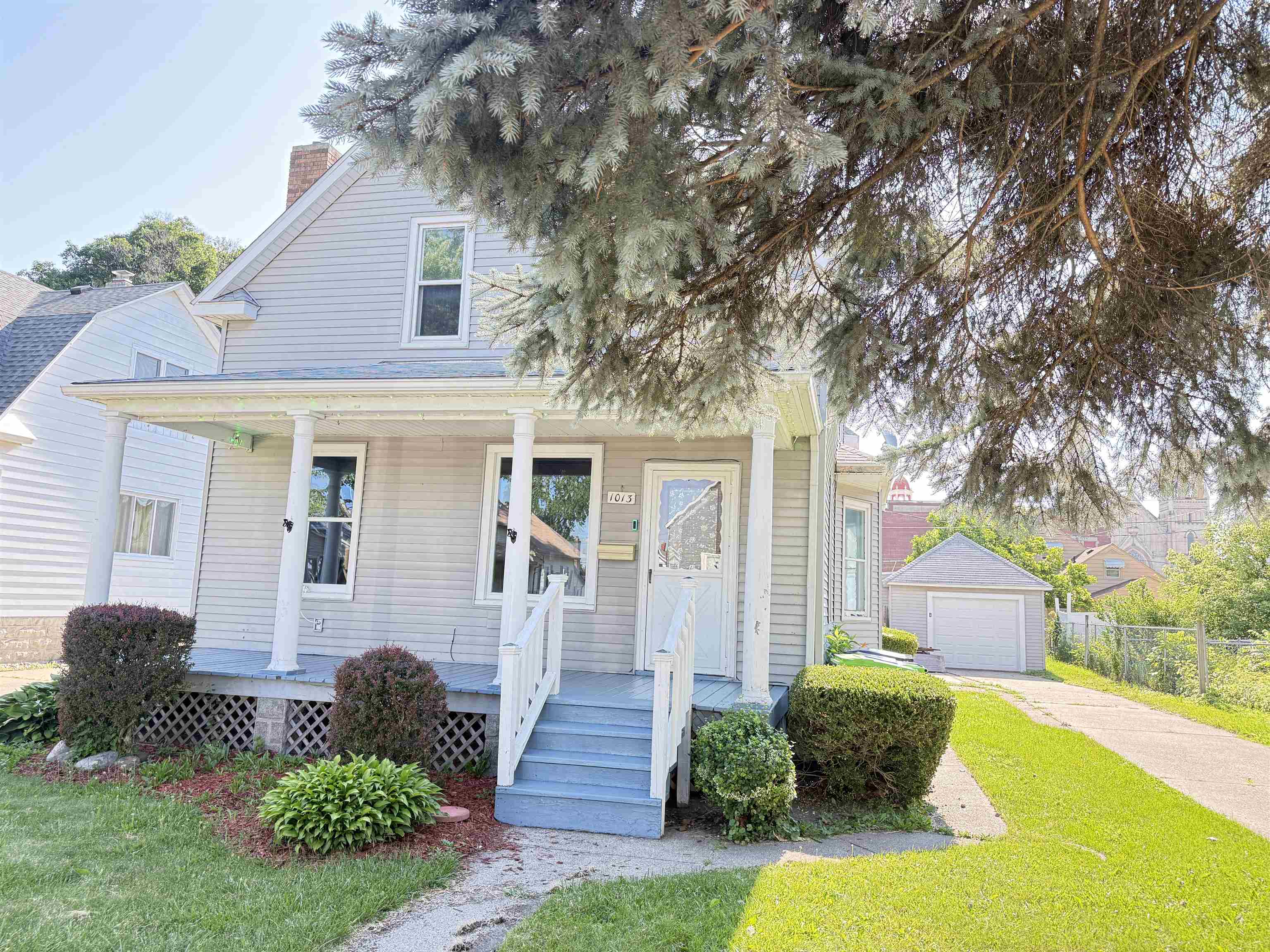 1013 South Jackson Street Bay City, MI 48708 - Photo 3 of 37