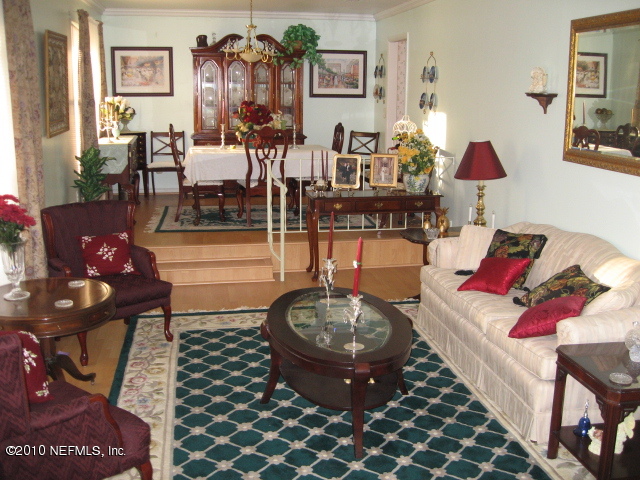 1305 Alderman Road East Jacksonville, FL 32211 - Photo 5 of 24 Living room