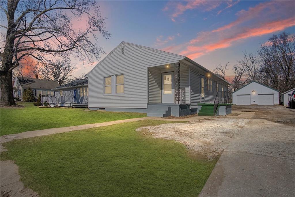 1423 Unity Street Atchison, KS 66002 - Photo 3 of 25