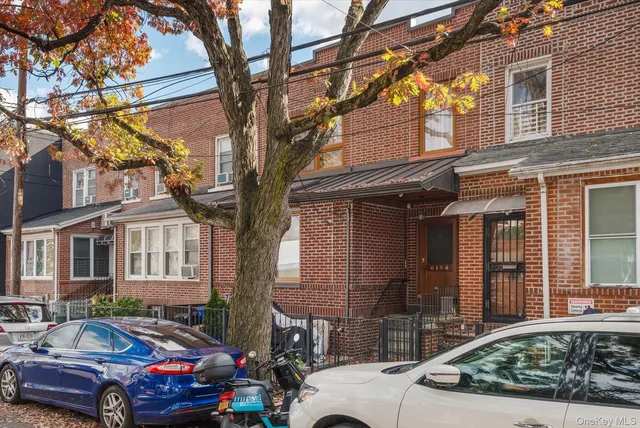 $1,250,000 | 61-06 60th Drive | Maspeth