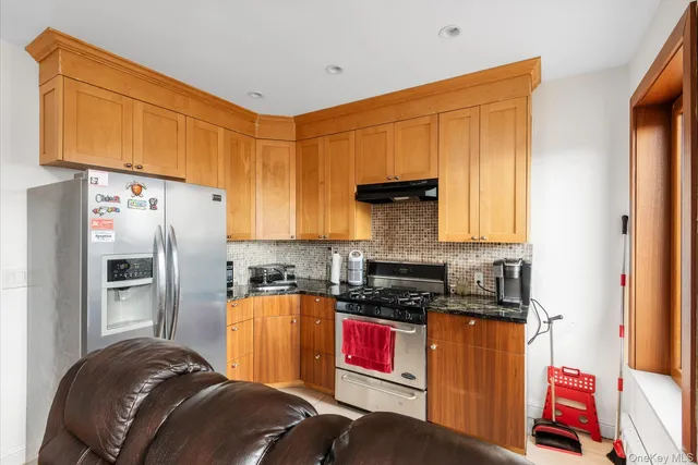 $1,250,000 | 61-06 60th Drive | Maspeth