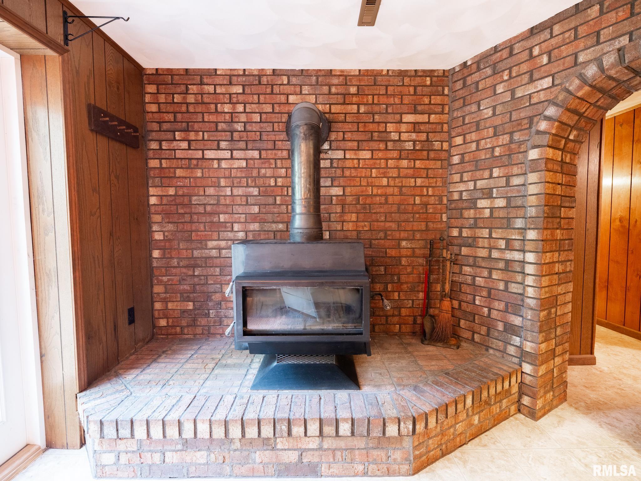 112 Yates Road Marquette Heights, IL 61554 - Photo 39 of 68 Gallery Image 39
