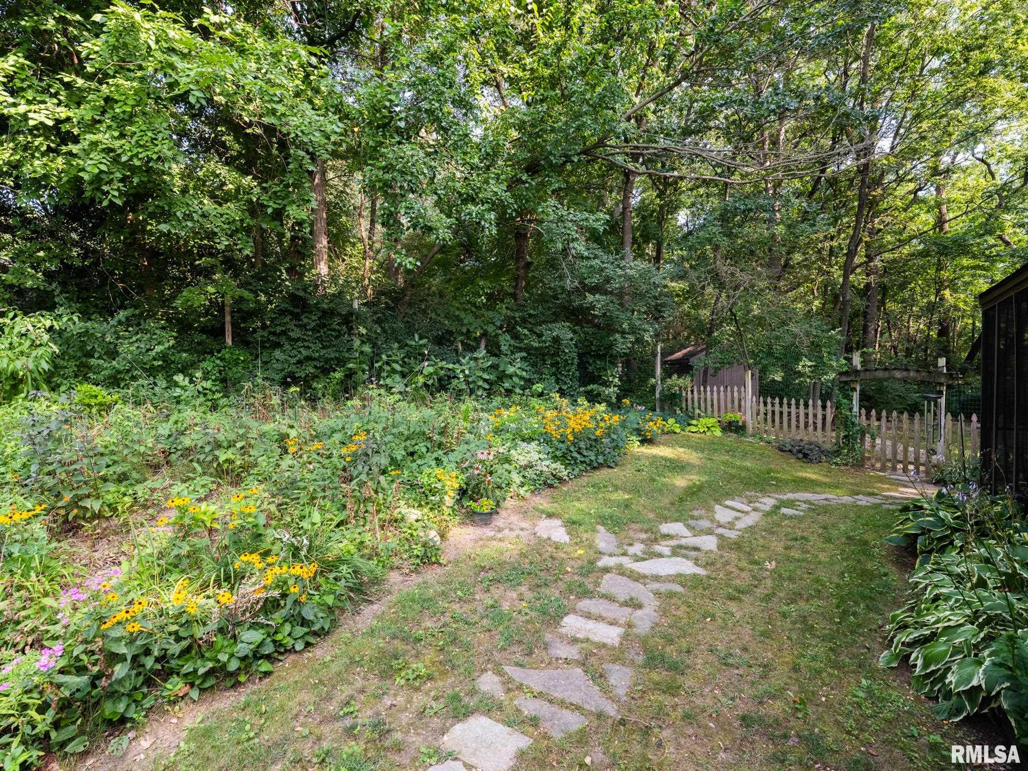112 Yates Road Marquette Heights, IL 61554 - Photo 61 of 68 Gallery Image 61