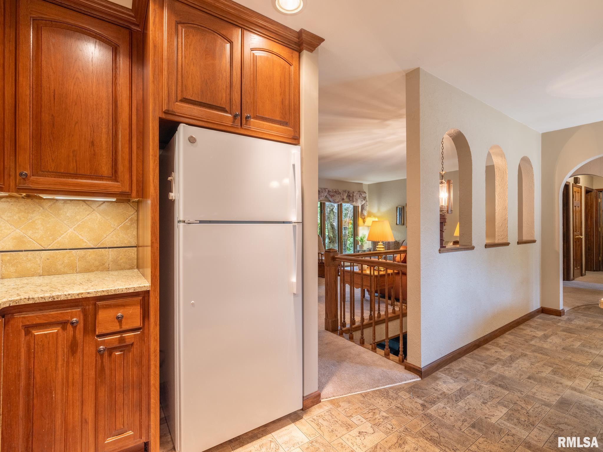 112 Yates Road Marquette Heights, IL 61554 - Photo 10 of 68 Gallery Image 10
