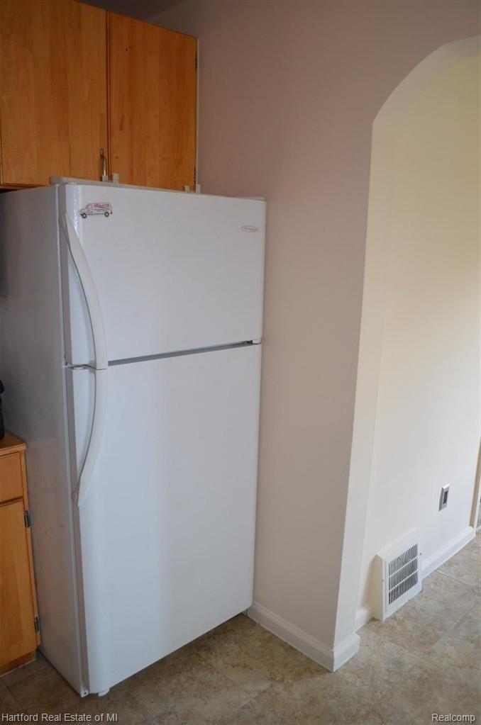 1149 Harvard Road Berkley, MI 48072 - Photo 6 of 24 Newer Fridge