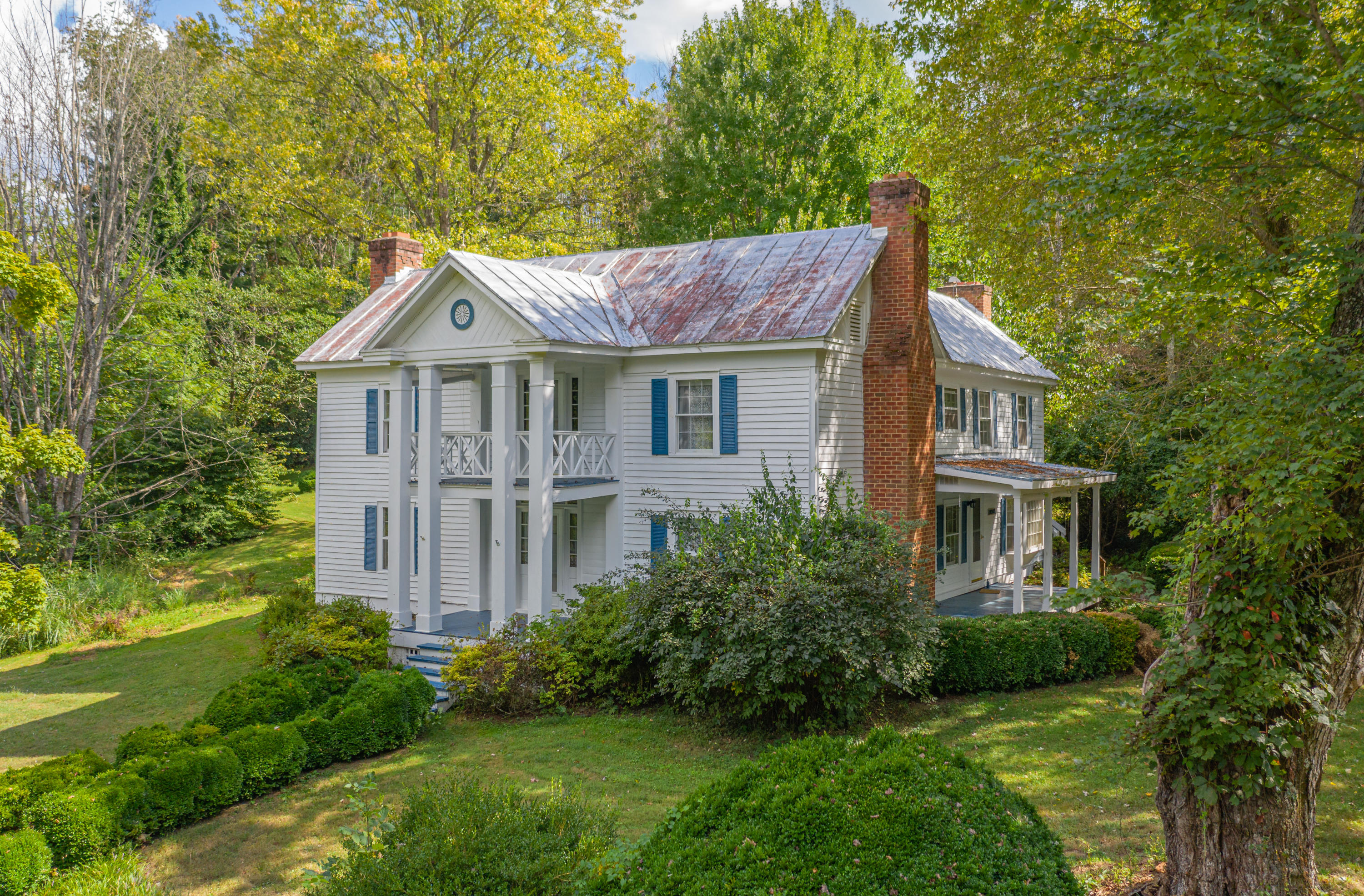 2406 Timber Ridge Buchanan, VA 24066 - Photo 2 of 19 Botetourt County