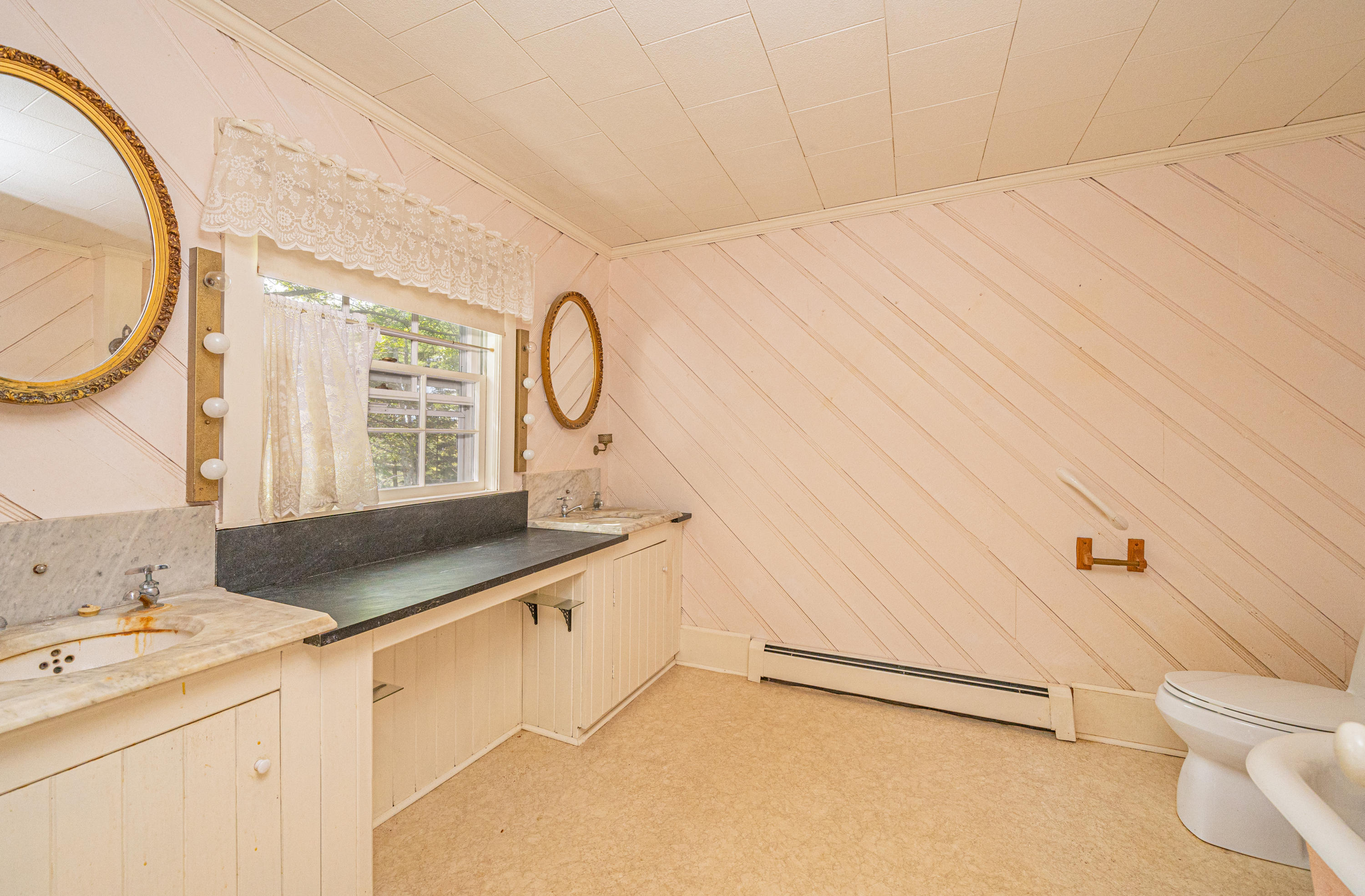 2406 Timber Ridge Buchanan, VA 24066 - Photo 18 of 19 DSC00890-Edit