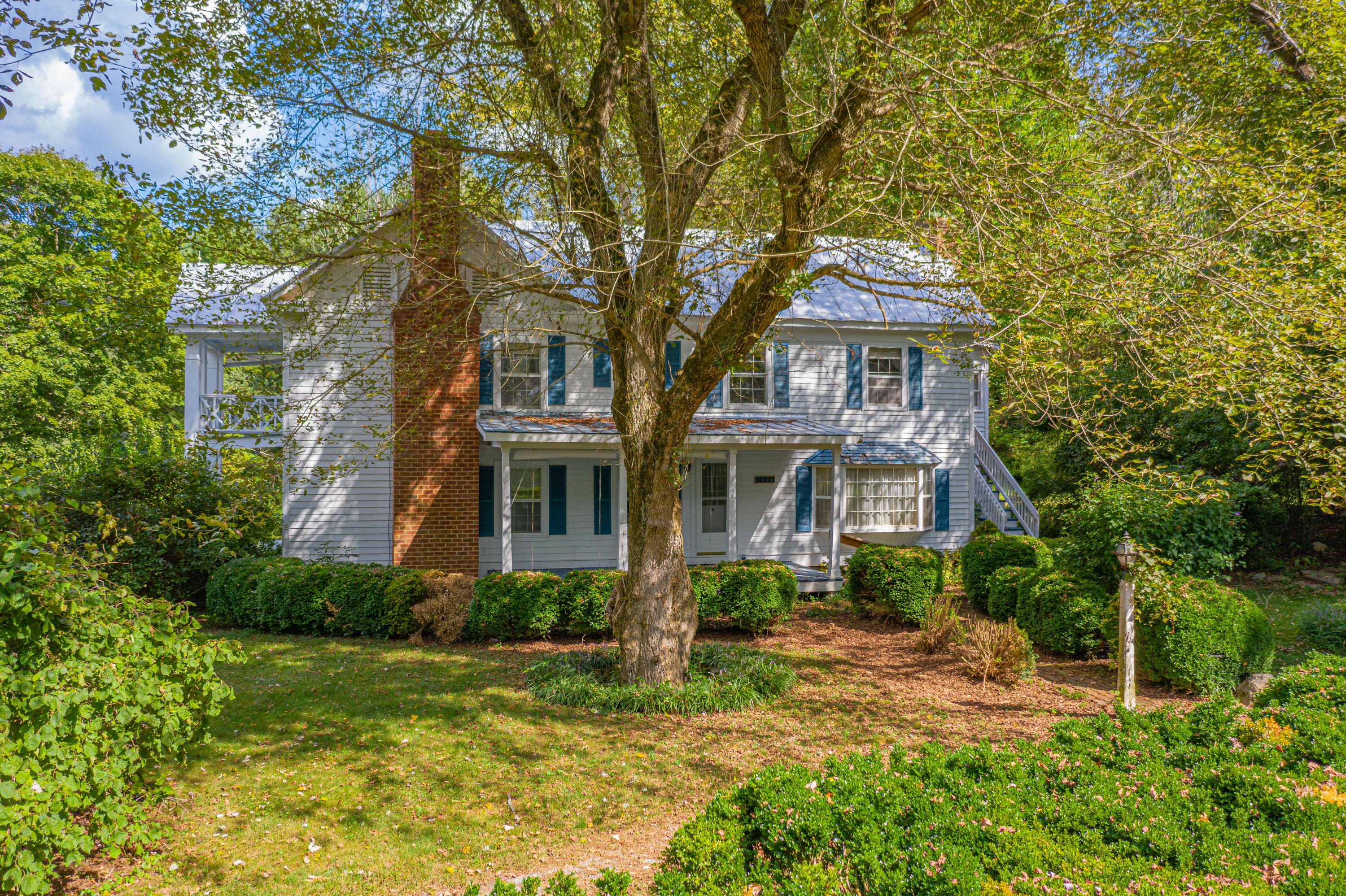 2406 Timber Ridge Buchanan, VA 24066 - Photo 3 of 19 Large Farmhouse