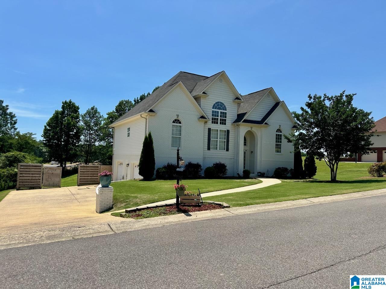 720 Ridgefield Way Odenville, AL 35120 - Photo 3 of 40 Gallery Image 3