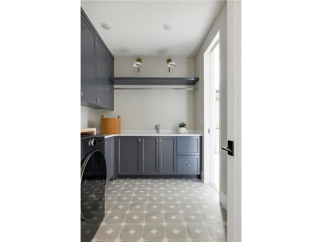 $2,464,000 | 11405 Timberline Road, Minnetonka, MN 55305