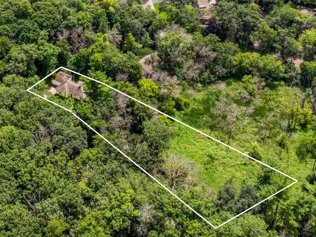 $2,464,000 | 11405 Timberline Road, Minnetonka, MN 55305