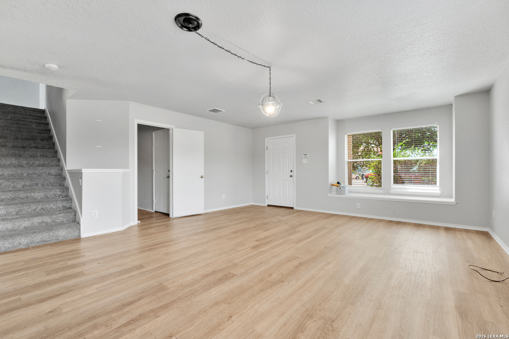 6903 Pecan Fall Converse, TX 78109 - Photo 4 of 24