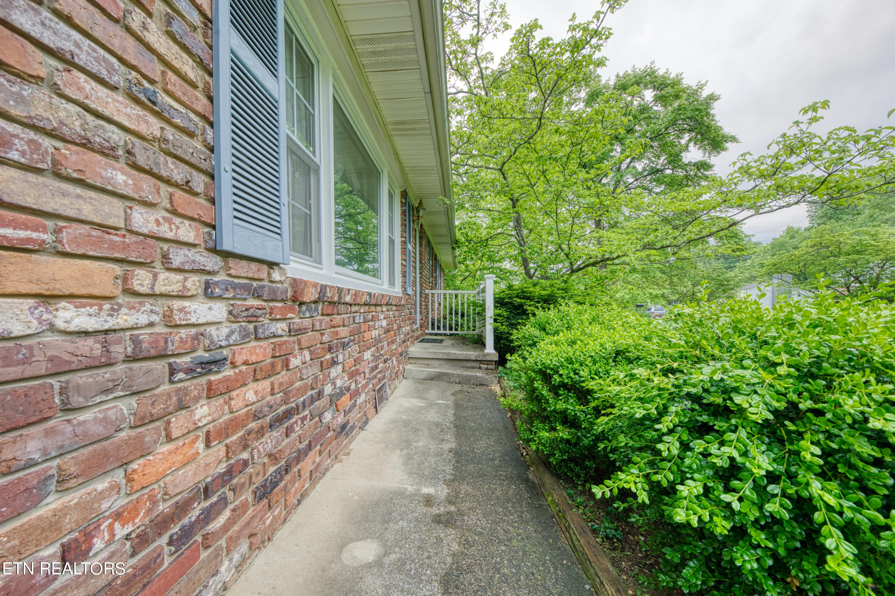 4727 Springbrook Road Knoxville, TN 37921 - Photo 4 of 33 0H3A3185_1