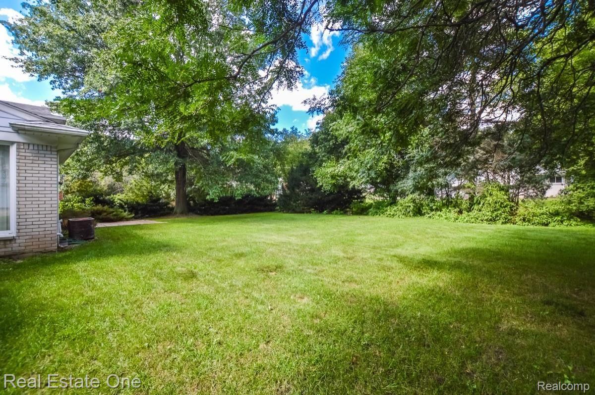 34056 West 13 Mile Road Farmington, MI 48331 - Photo 14 of 19 13. BACK