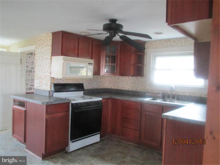 307 Fremont Road Nottingham, PA 19362 - Photo 5 of 12 Kitchen