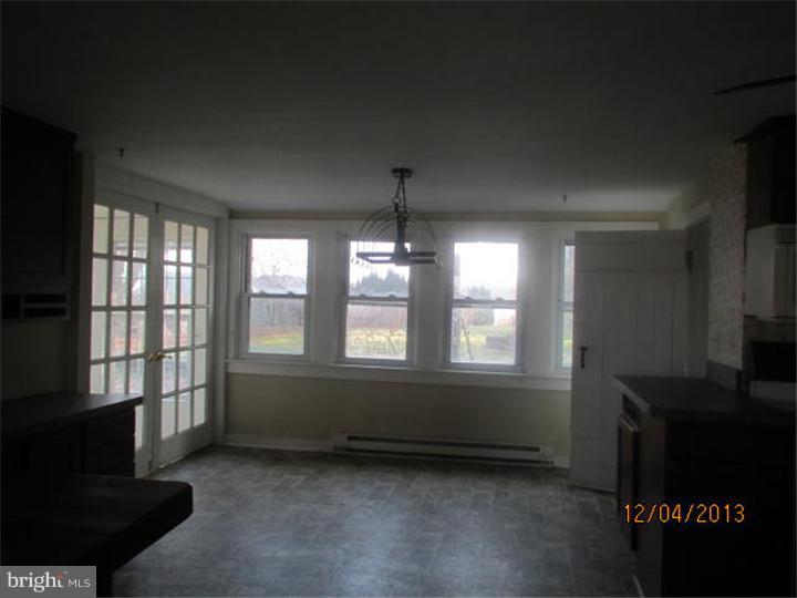 307 Fremont Road Nottingham, PA 19362 - Photo 6 of 12 Sun Room