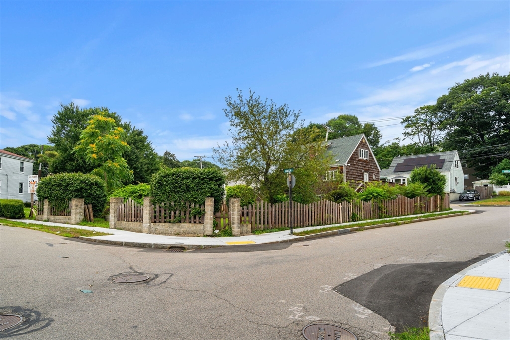 9 Viking Terrace Boston, MA 02126 - Photo 21 of 41