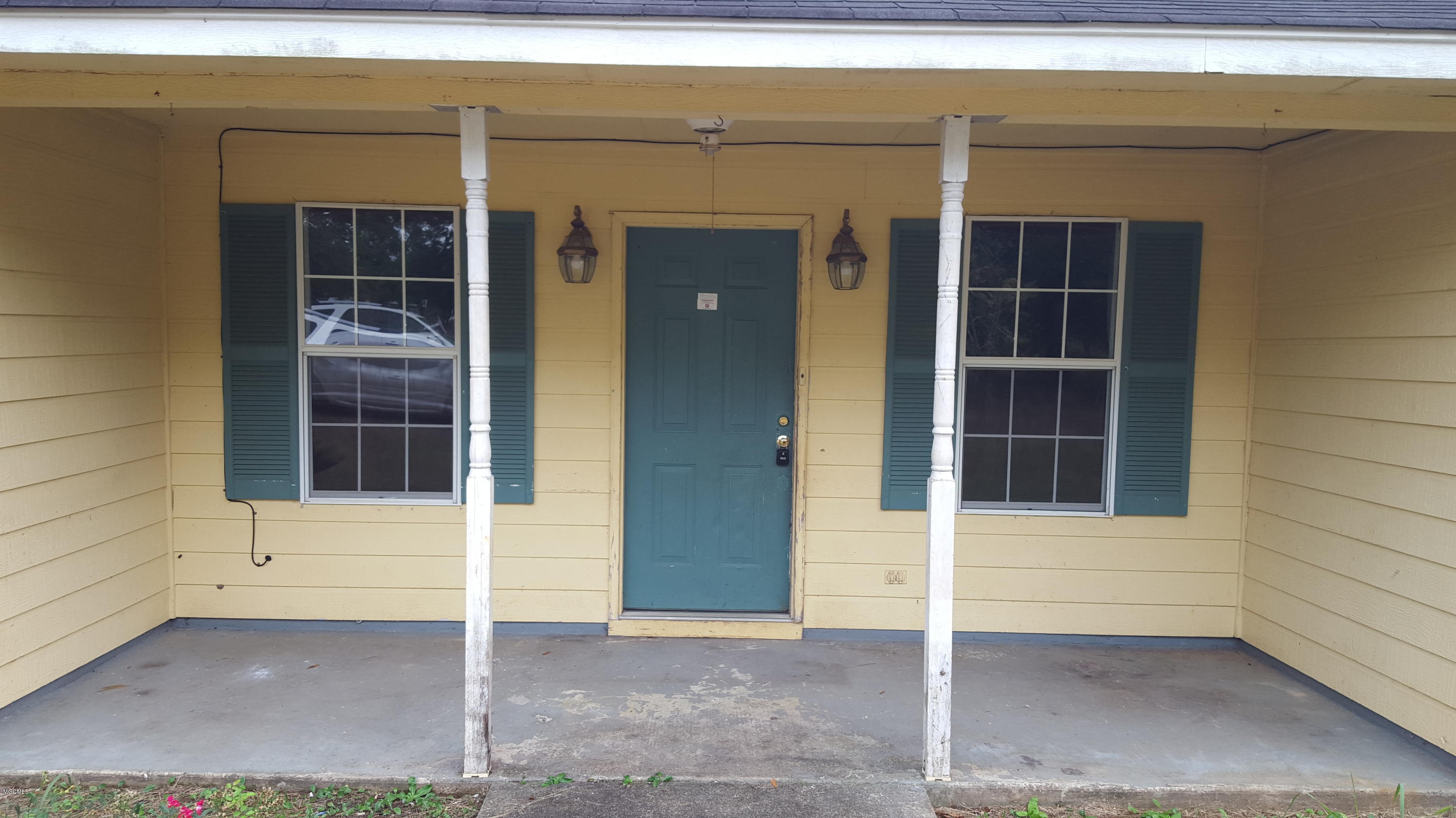 143 Basin School Road Lucedale, MS 39452 - Photo 2 of 11 00front porch