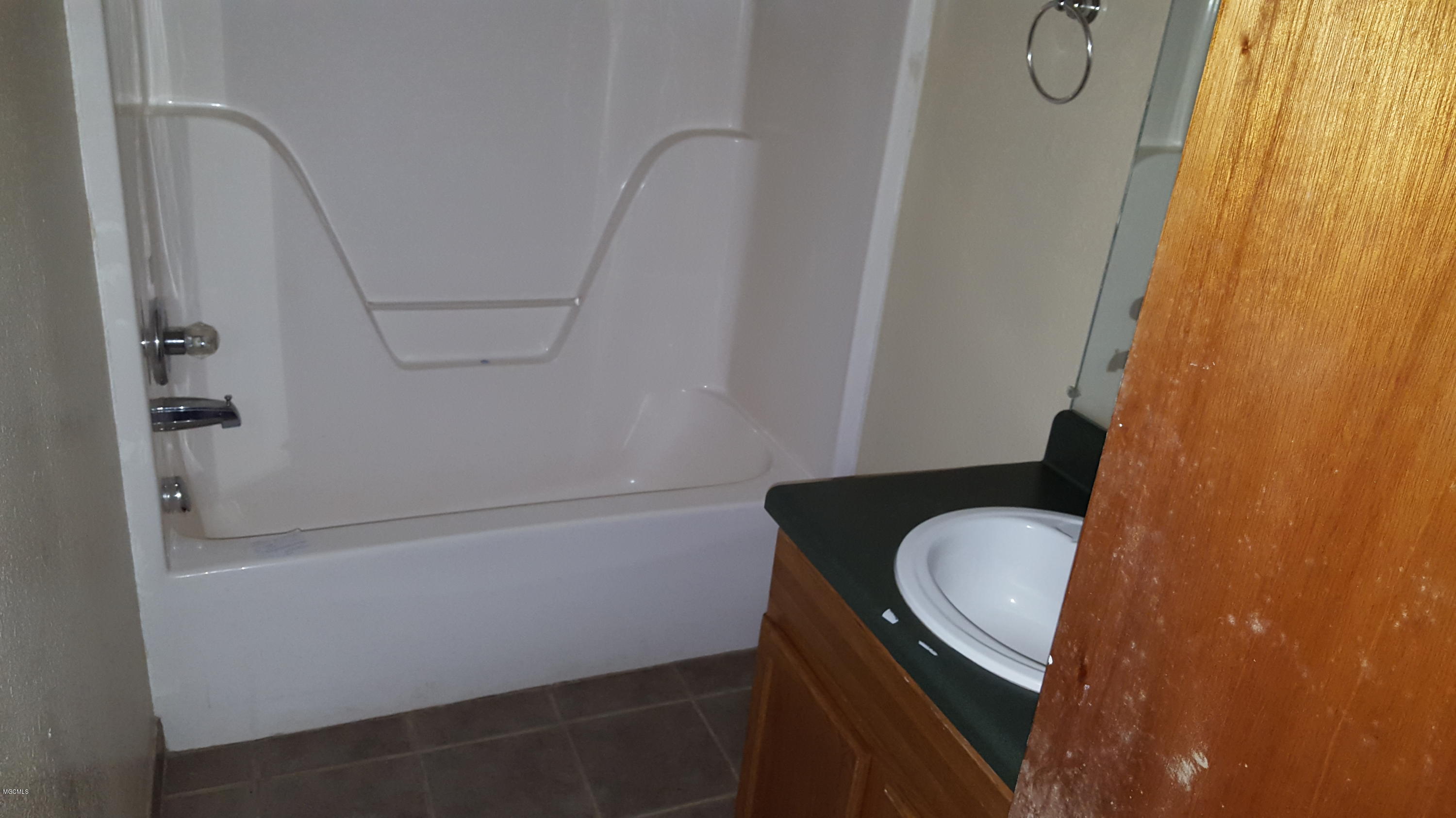 143 Basin School Road Lucedale, MS 39452 - Photo 5 of 11 00hall bath