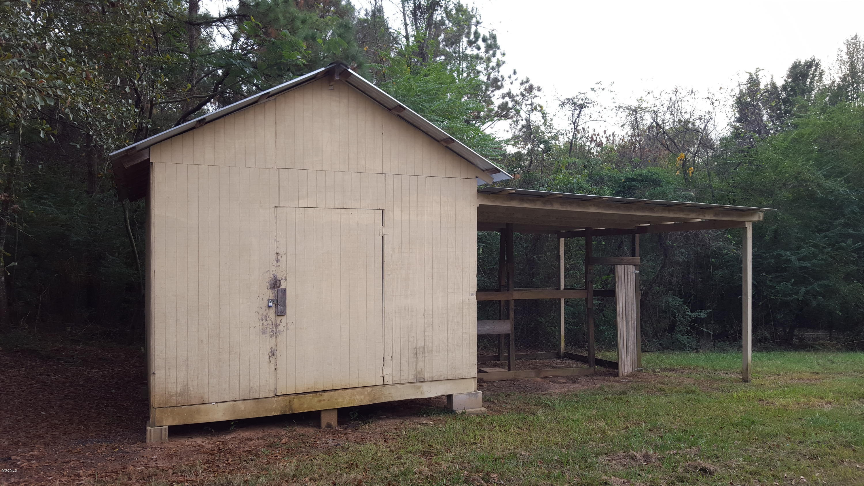 143 Basin School Road Lucedale, MS 39452 - Photo 9 of 11 00shed