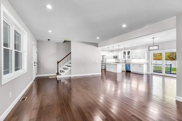 $649,900 | 4 Hillcrest Drive, Wilbraham, MA 01095