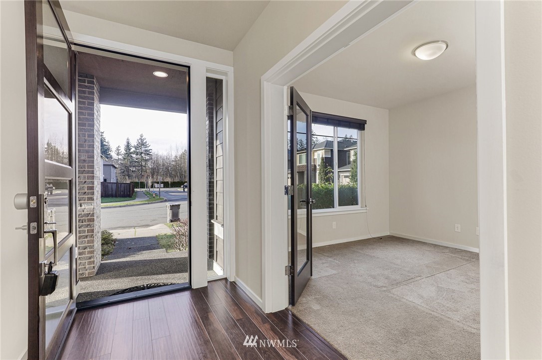 17215 40th Avenue Southeast Bothell, WA 98012 - Photo 3 of 36