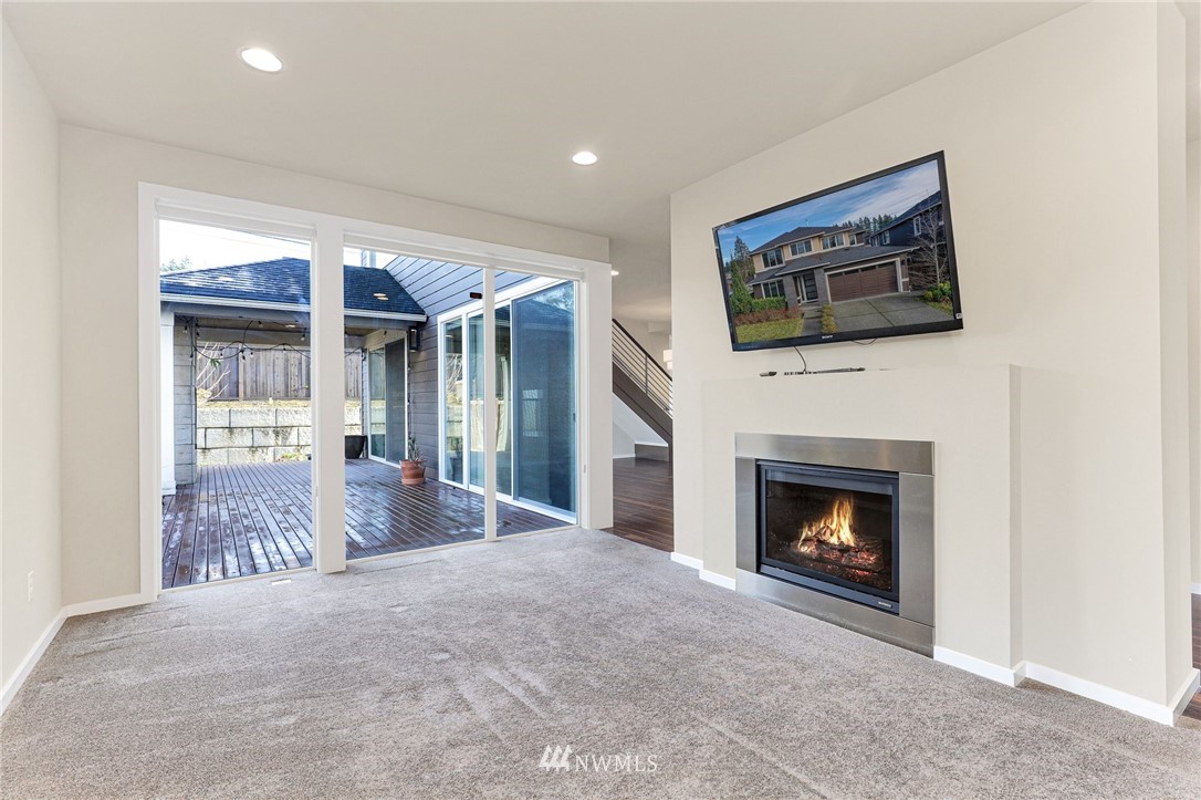 17215 40th Avenue Southeast Bothell, WA 98012 - Photo 7 of 36