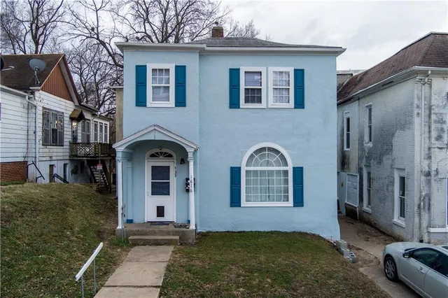 $199,900 | 1818 Clay Street, St. Joseph, MO 64501