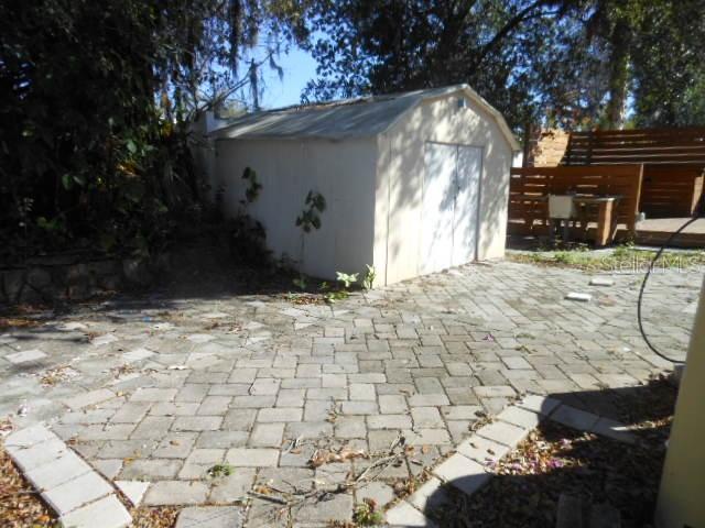 8421 North Orangeview Avenue Tampa, FL 33617 - Photo 15 of 33