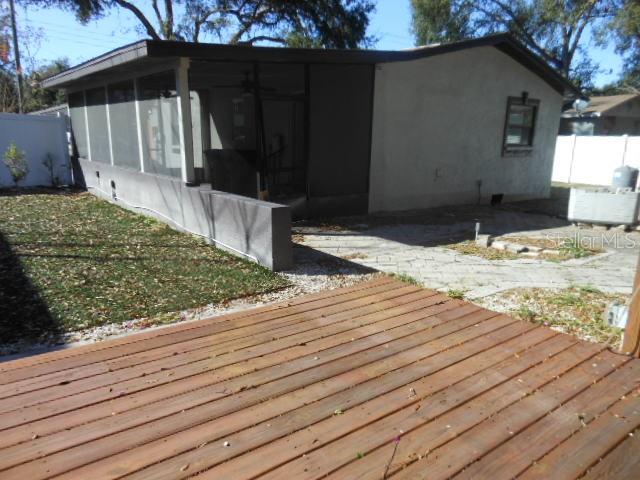 8421 North Orangeview Avenue Tampa, FL 33617 - Photo 10 of 33