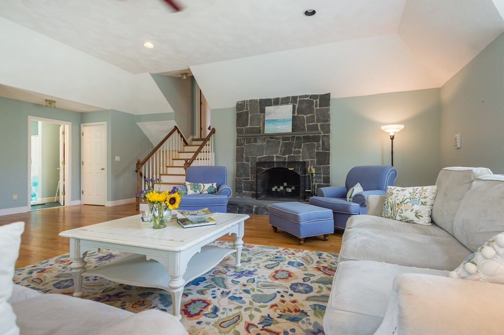 136 Lancaster Road North Andover, MA 01845 - Photo 15 of 30 Gallery Image 15