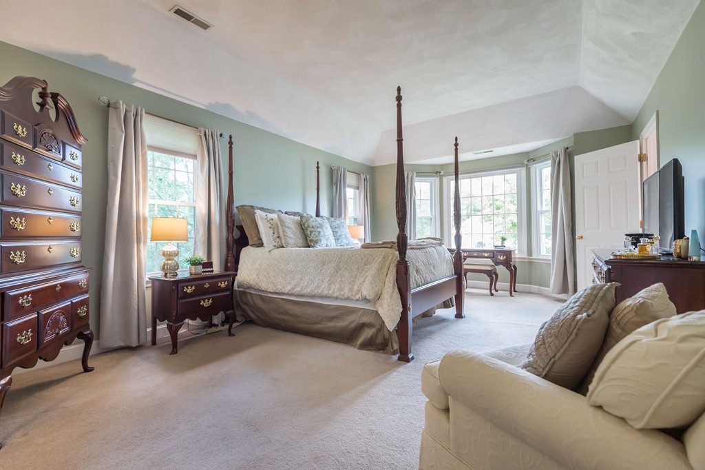 136 Lancaster Road North Andover, MA 01845 - Photo 17 of 30 Gallery Image 17