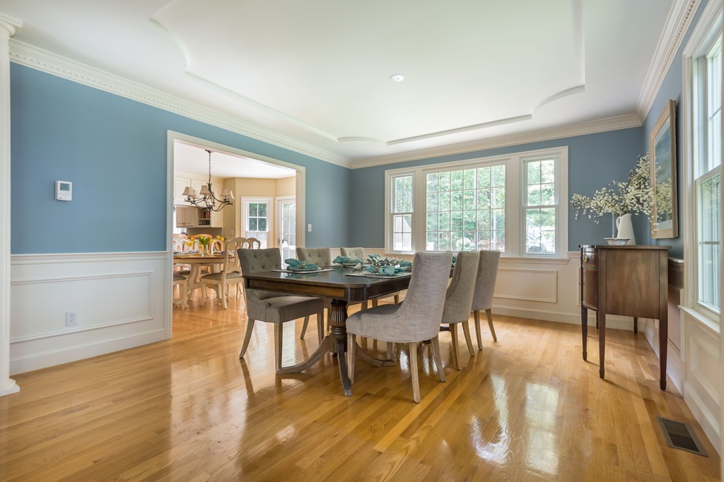 136 Lancaster Road North Andover, MA 01845 - Photo 8 of 30 Gallery Image 8