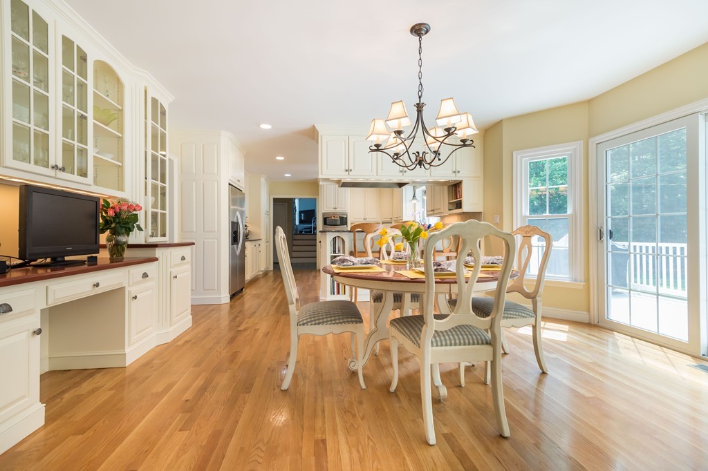 136 Lancaster Road North Andover, MA 01845 - Photo 9 of 30 Gallery Image 9