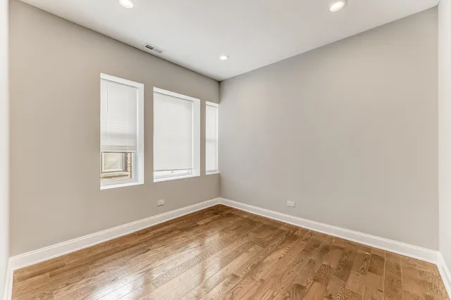 a view of empty room with window