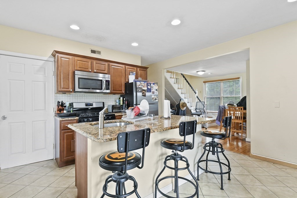 30 Dixfield Road Worcester, MA 01606 - Photo 11 of 29 Gallery Image 11