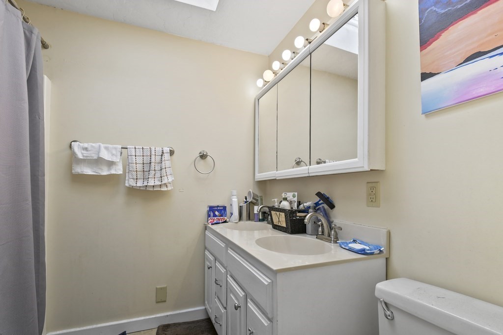30 Dixfield Road Worcester, MA 01606 - Photo 14 of 29 Gallery Image 14