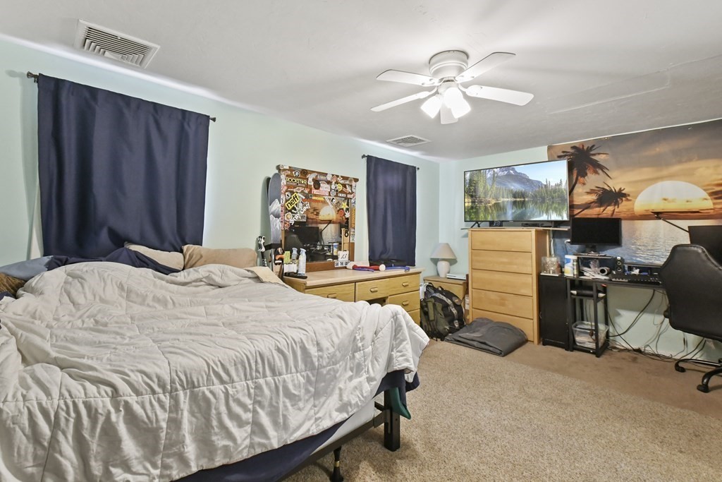 30 Dixfield Road Worcester, MA 01606 - Photo 18 of 29 Gallery Image 18