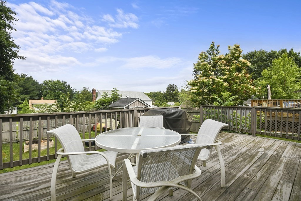 30 Dixfield Road Worcester, MA 01606 - Photo 28 of 29 Gallery Image 28