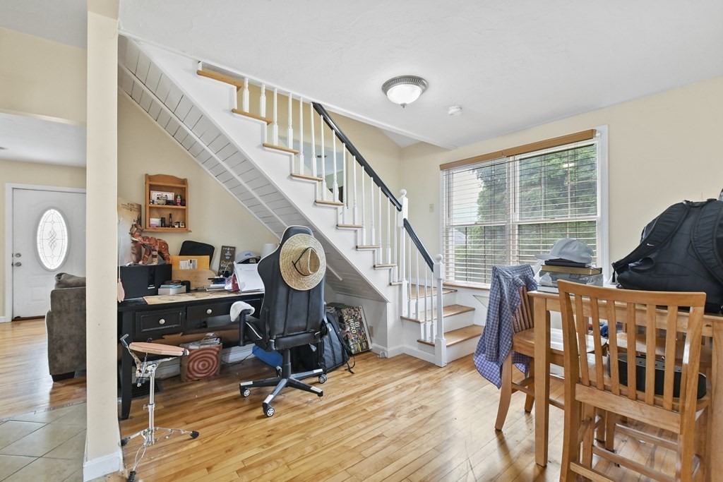 30 Dixfield Road Worcester, MA 01606 - Photo 7 of 29 Gallery Image 7