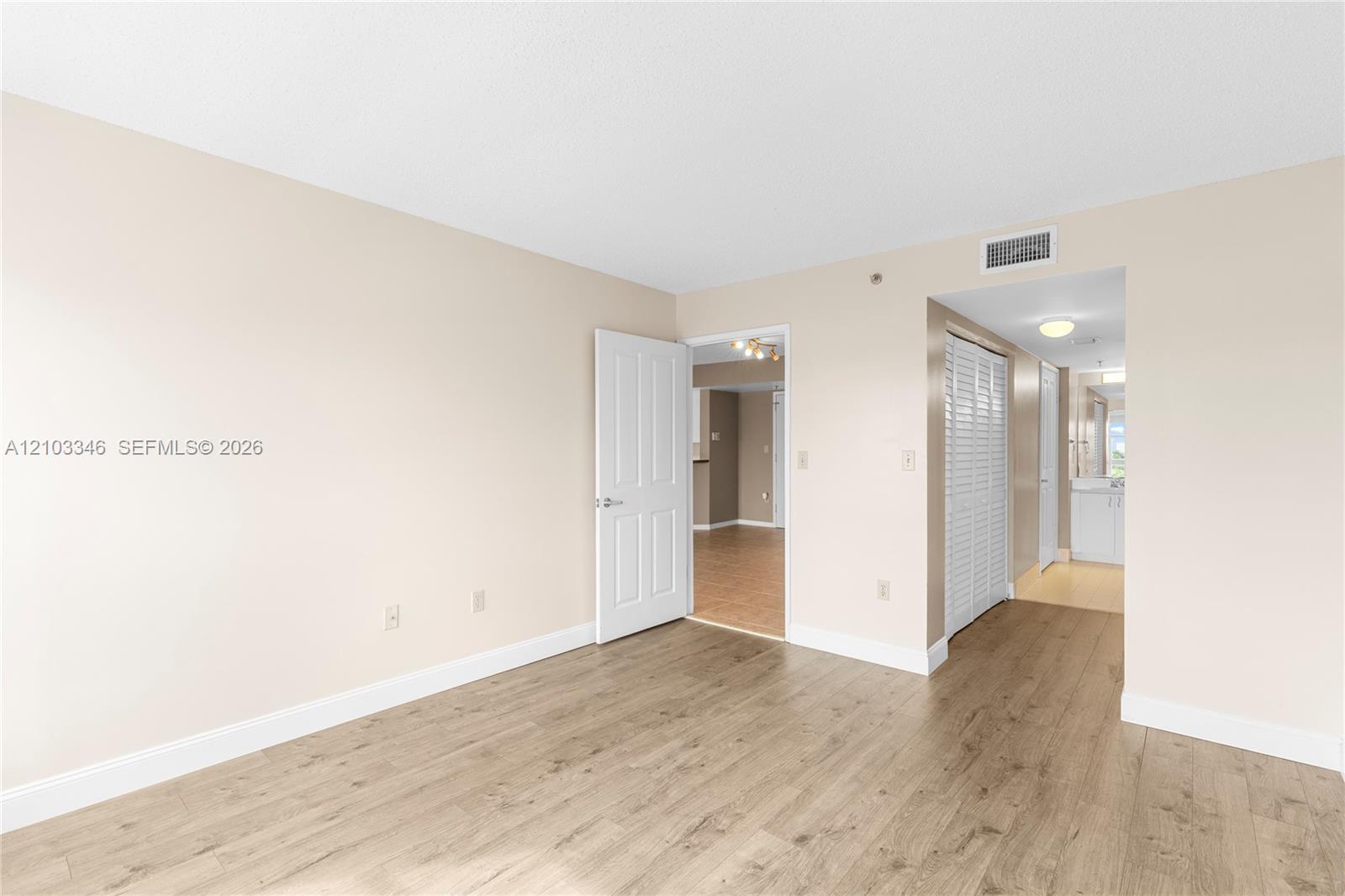 2351 Douglas Road, Unit 611 Miami, FL 33145 - Photo 17 of 34 Gallery Image 17