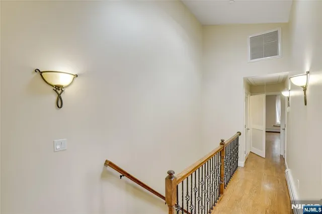 $950,000 | 400 Nelson Avenue, Cliffside Park, NJ 07010