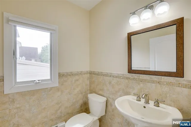 $950,000 | 400 Nelson Avenue, Cliffside Park, NJ 07010