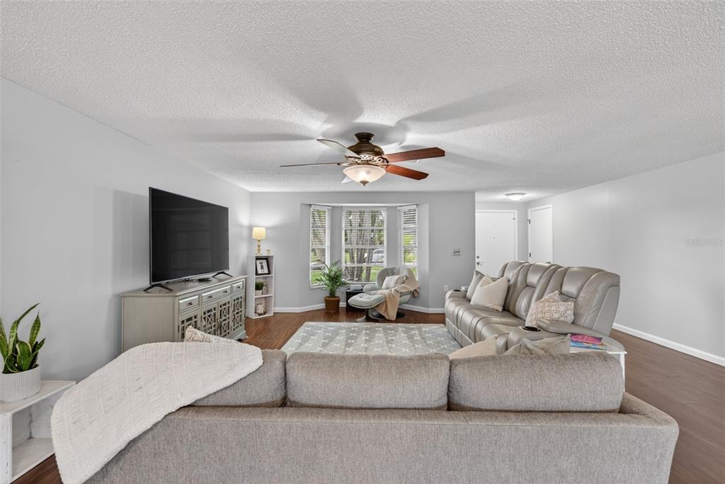 1226 Pine Needle Road Venice, FL 34285 - Photo 6 of 58