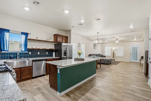 $321,500 | 354 Sol Court, Vinton, TX 79821