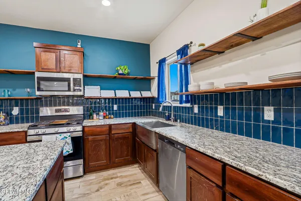 $321,500 | 354 Sol Court, Vinton, TX 79821