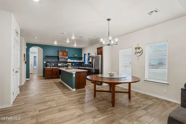 $321,500 | 354 Sol Court, Vinton, TX 79821