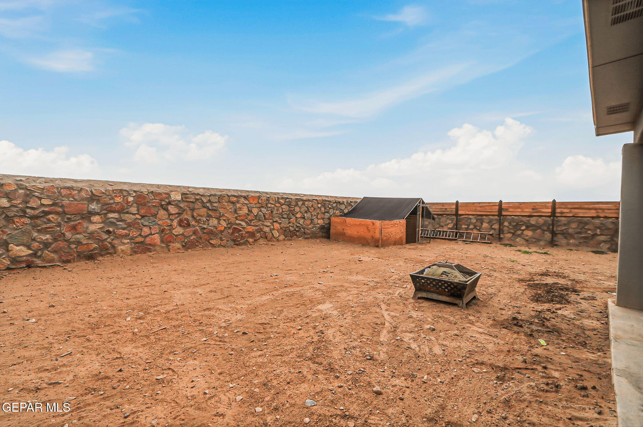 354 Sol Court Vinton, TX 79821 - Photo 36 of 39 37-web-or-mls-IMG_9692