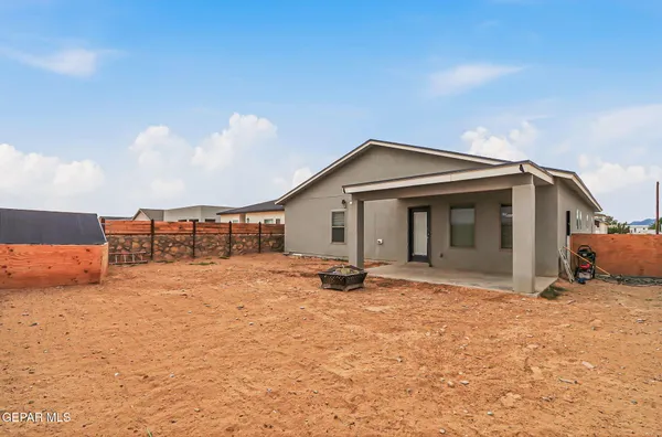 $321,500 | 354 Sol Court, Vinton, TX 79821