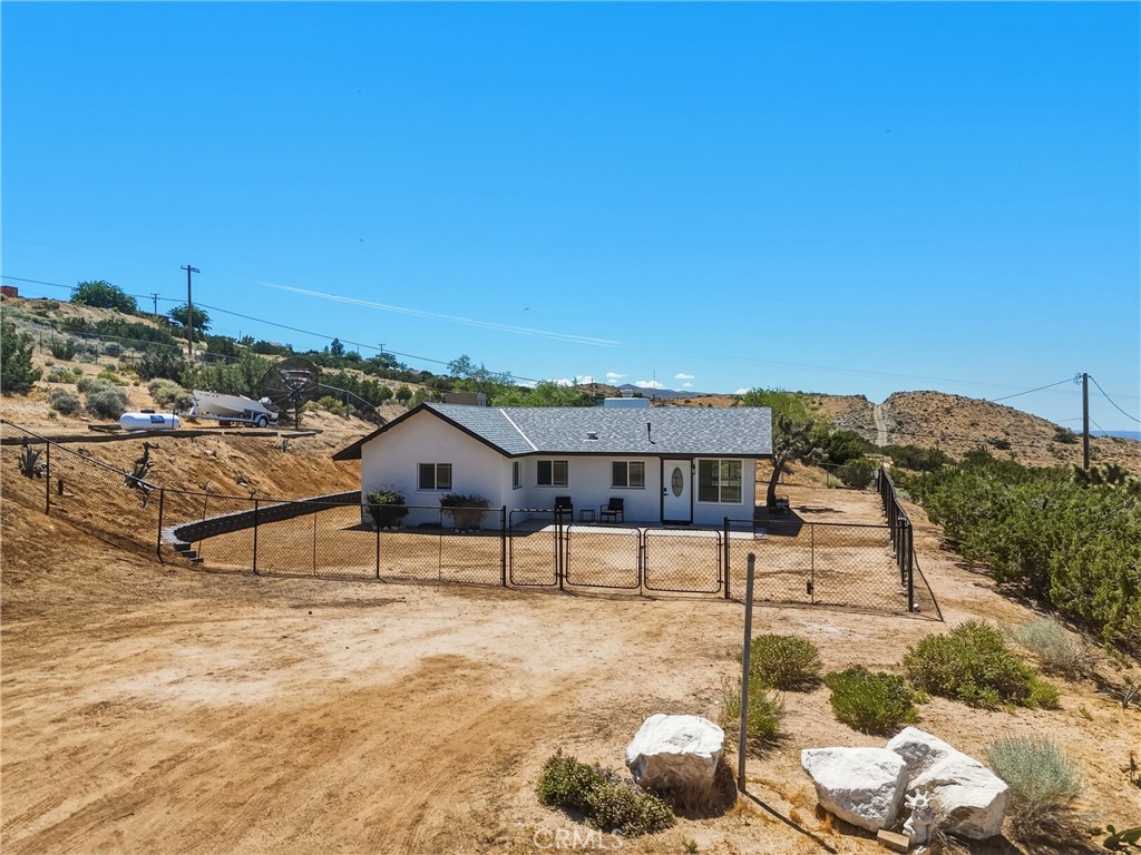 25735 Santa Rosa Road Apple Valley, CA 92308 - Photo 5 of 37
